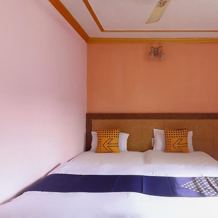 Spot On 75963 Hotel Prince Bodh Gaya Dış mekan fotoğraf