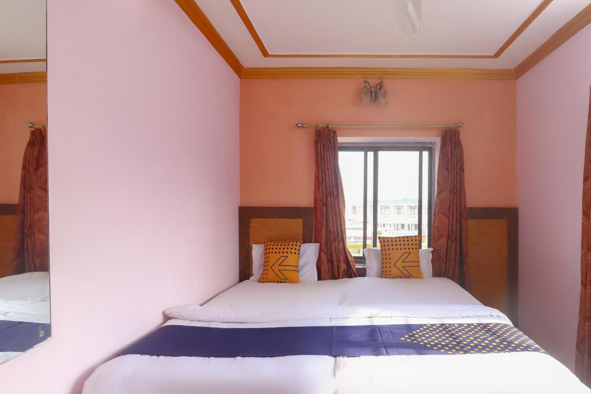 Spot On 75963 Hotel Prince Bodh Gaya Dış mekan fotoğraf