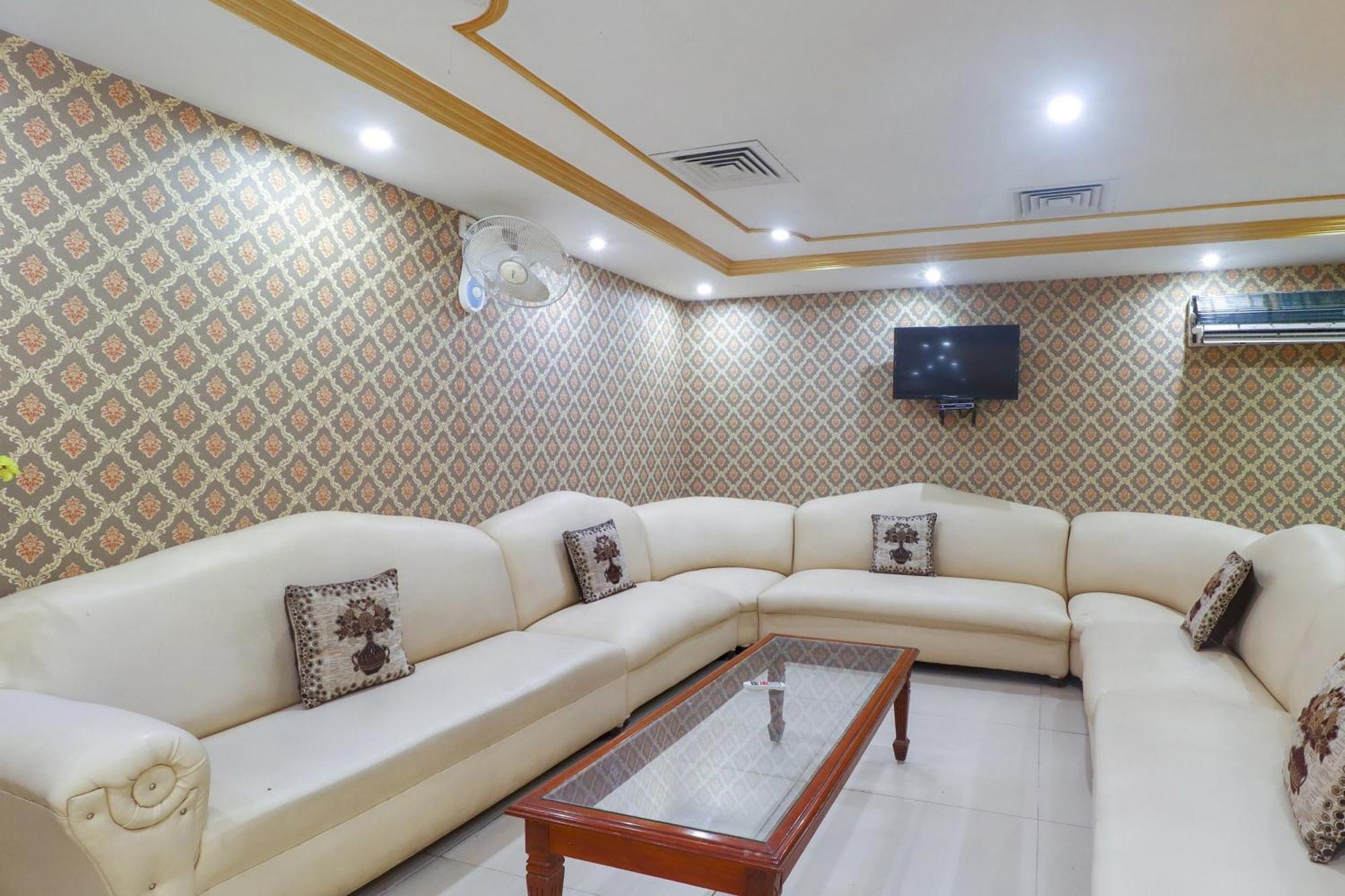 Spot On 75963 Hotel Prince Bodh Gaya Dış mekan fotoğraf