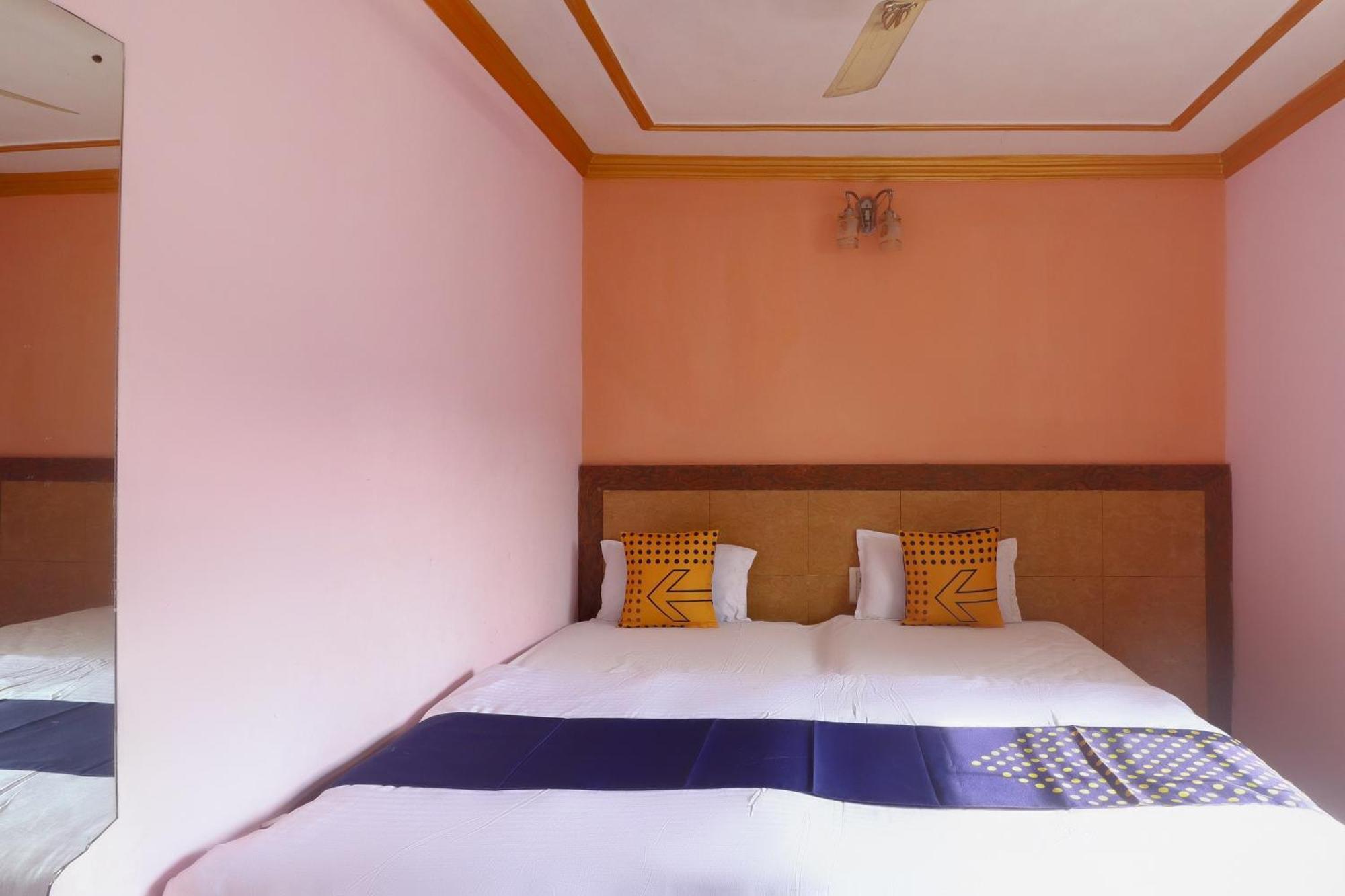 Spot On 75963 Hotel Prince Bodh Gaya Dış mekan fotoğraf